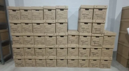 Después: el mismo archivo ordenado en cajas uniformes y rotuladas